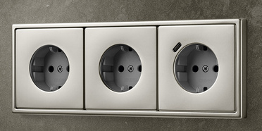 SCHUKO® Steckdosen mit USB bei Elektro Hufnagel in Roding