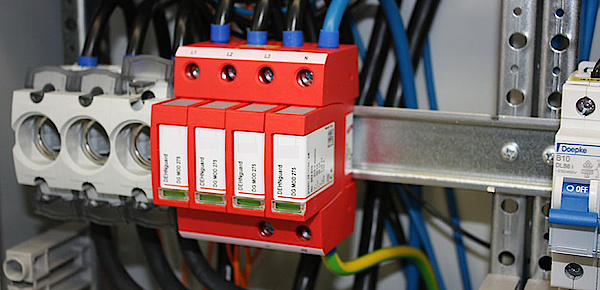 Über­spannungs­schutz bei Elektro Hufnagel in Roding